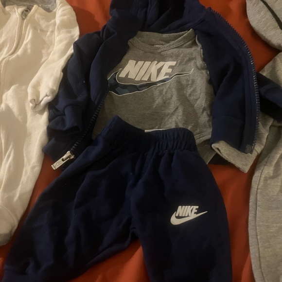 Nike Baby Boys’ Newborn Lot - Picture 2 of 4